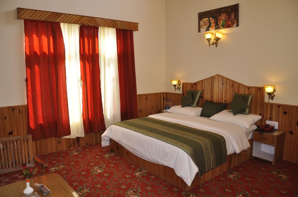 Hotel Natraj Manali Dharamshala Cameră foto