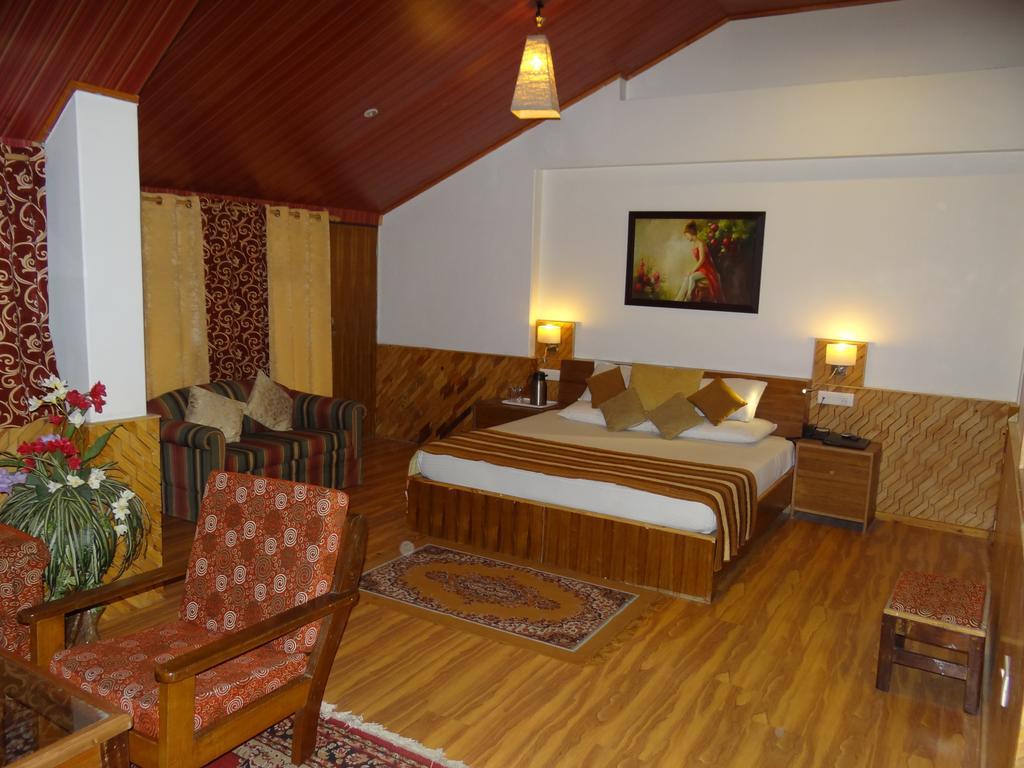 Hotel Natraj Manali Dharamshala Cameră foto