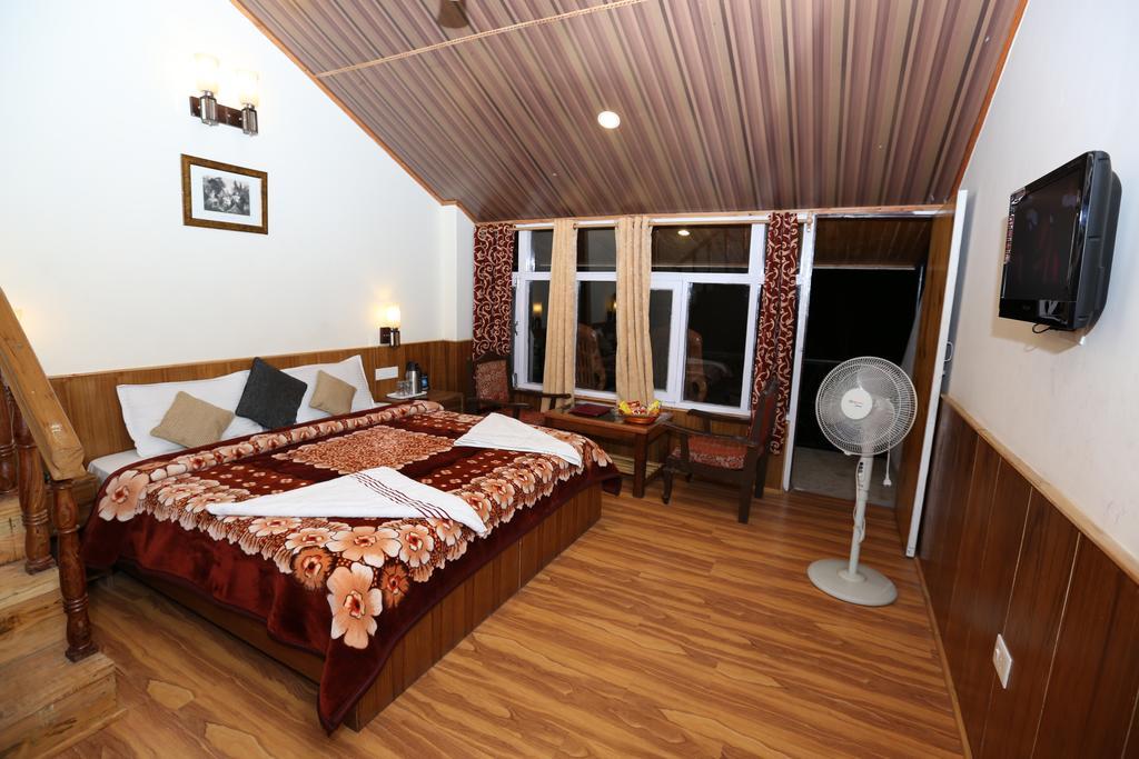 Hotel Natraj Manali Dharamshala Cameră foto