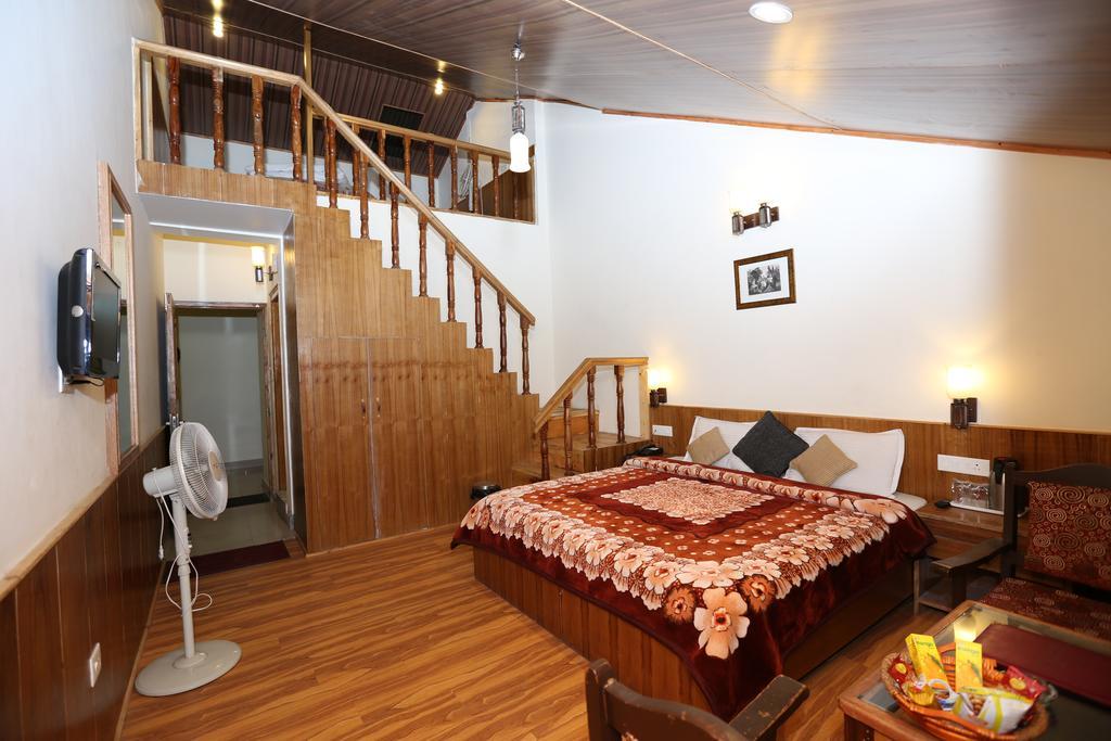 Hotel Natraj Manali Dharamshala Cameră foto