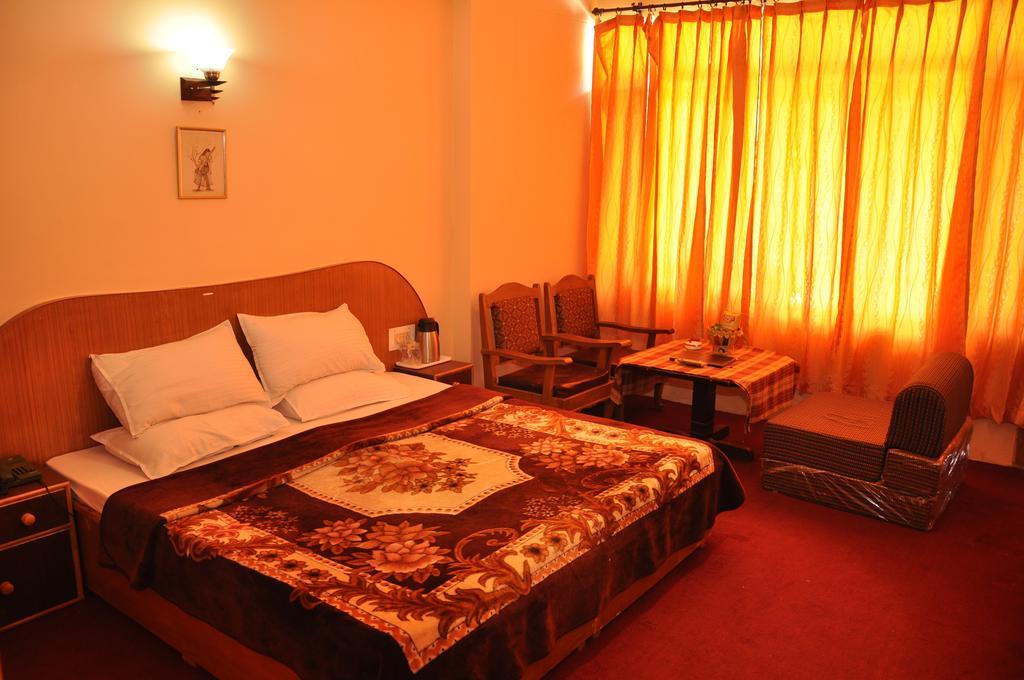 Hotel Natraj Manali Dharamshala Cameră foto